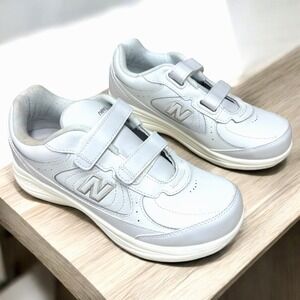 New Balance 577 Womens Size 7 White Athletic Walking Leather Shoes Sneakers